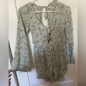NWT Floral Romper- S